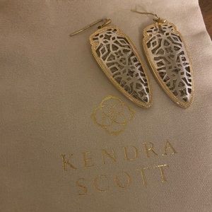 Kendra Scott Filigree Arrowhead earrings